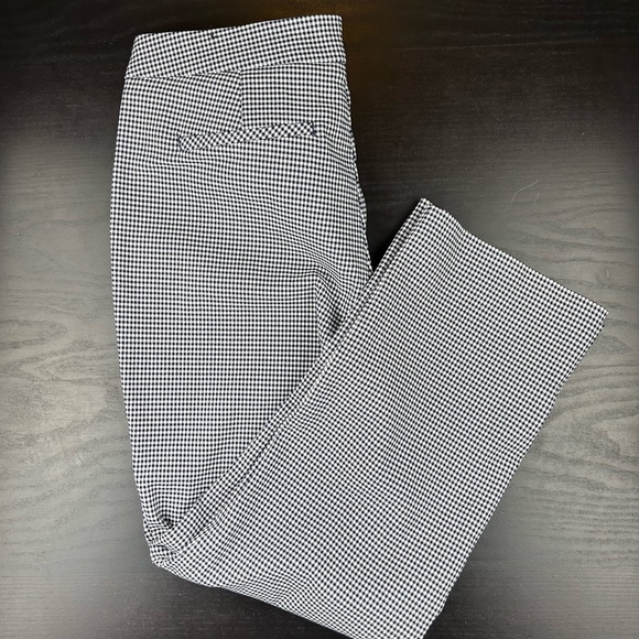 Dalia Checkered dress pants, 3/4 length, women’s size 10, black and white - Picture 12 of 13